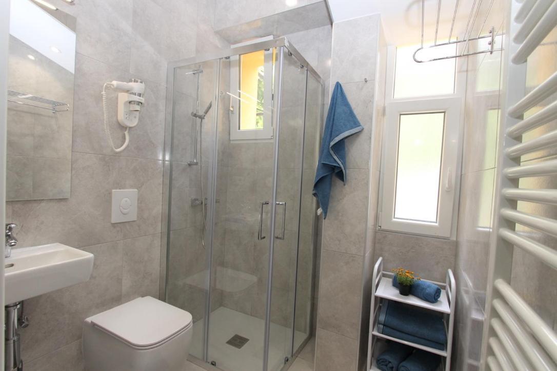 L Apartment Rasa Luaran gambar