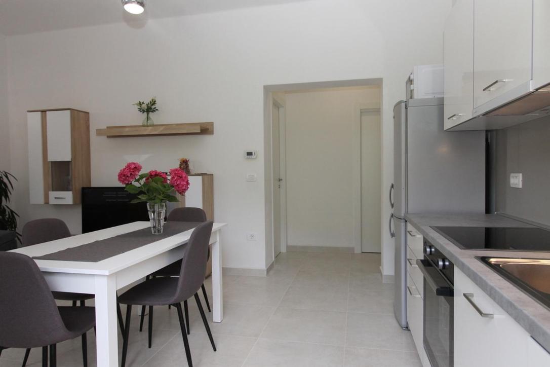 L Apartment Rasa Luaran gambar